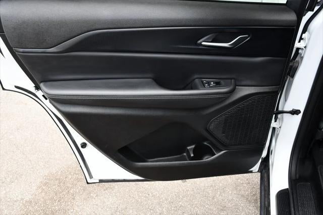 2023 Jeep Grand Cherokee L Laredo 4x4