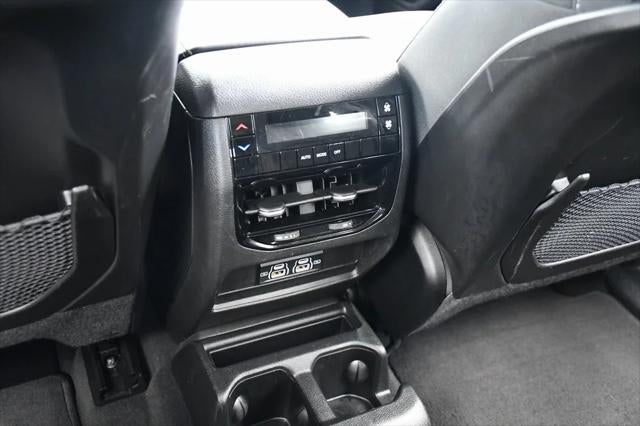 2023 Jeep Grand Cherokee L Laredo 4x4