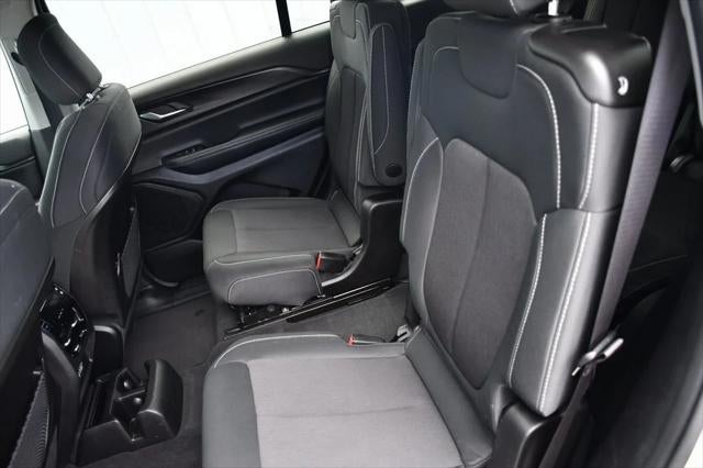 2023 Jeep Grand Cherokee L Laredo 4x4