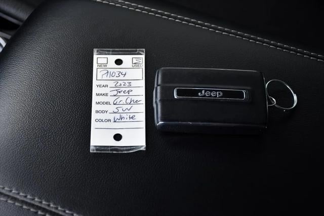 2023 Jeep Grand Cherokee L Laredo 4x4