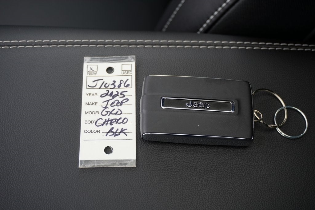 2025 Jeep Grand Cherokee GRAND CHEROKEE L LIMITED 4X4