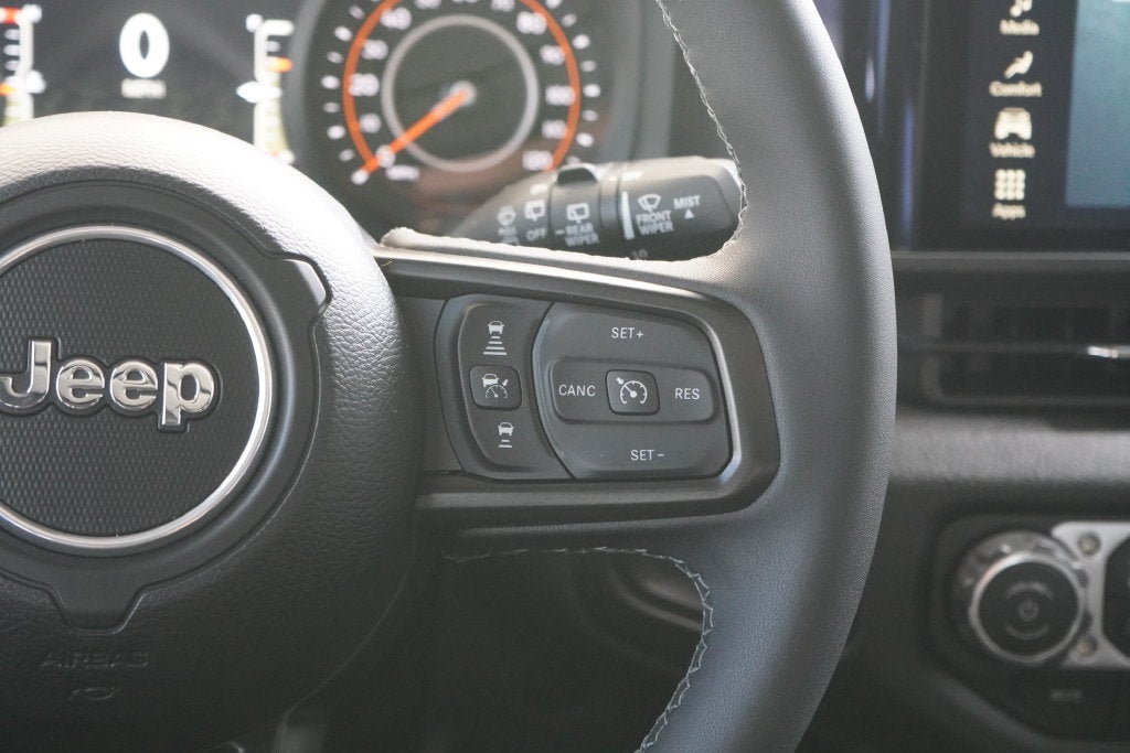 2025 Jeep Wrangler 4-Door Willys 4x4