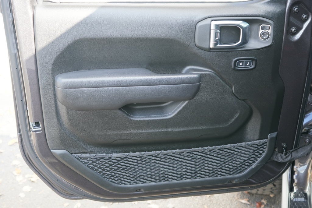 2025 Jeep Wrangler 4-Door Willys 4x4