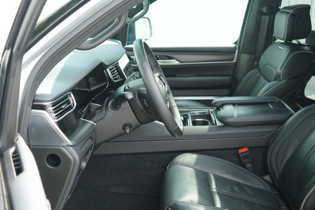 2025 Jeep Grand Wagoneer L Obsidian 4x4