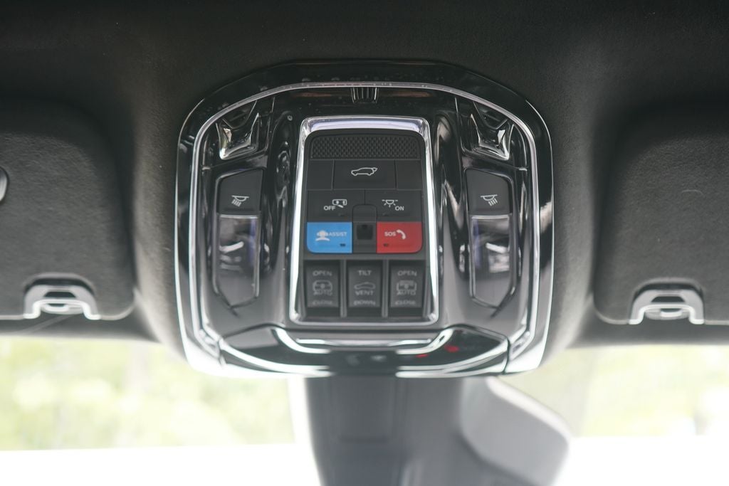 2025 Jeep Grand Wagoneer L Obsidian 4x4