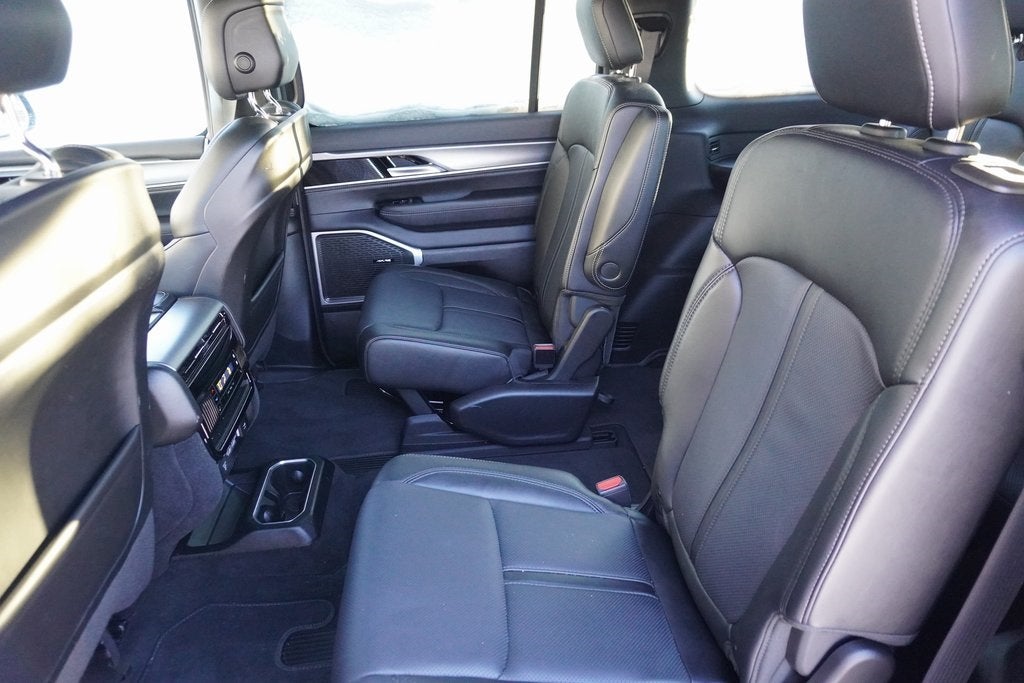 2025 Jeep Wagoneer WAGONEER CARBIDE 4X4