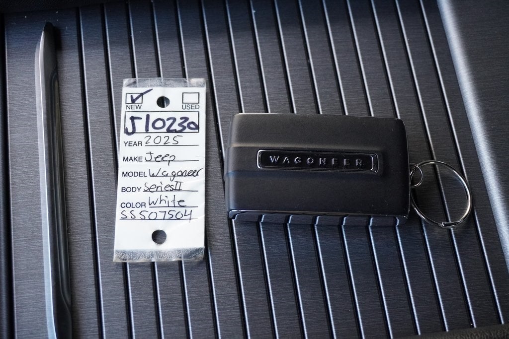 2025 Jeep Wagoneer WAGONEER CARBIDE 4X4