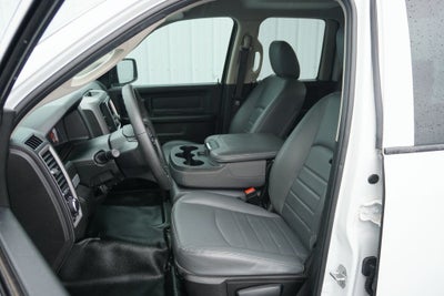 2019 RAM 1500 Classic Tradesman Quad Cab 4x2 6'4' Box