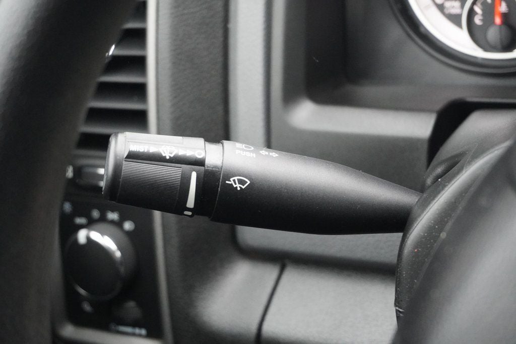 2019 RAM 1500 Classic Tradesman Quad Cab 4x2 6'4' Box