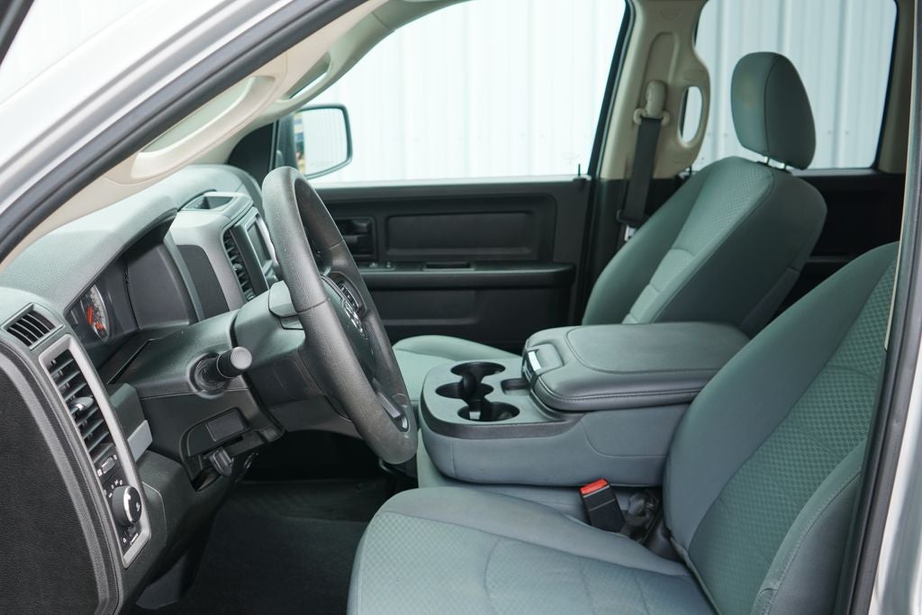 2019 RAM 1500 Classic Express Quad Cab 4x4 6'4' Box