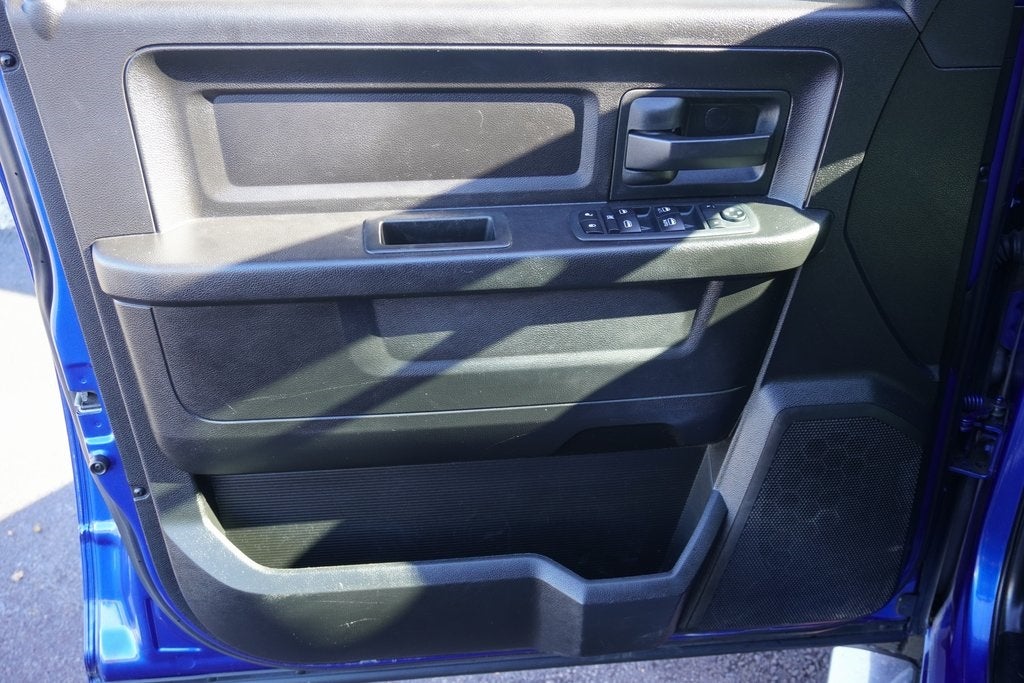 2019 RAM 1500 Classic Express Quad Cab 4x4 6'4' Box