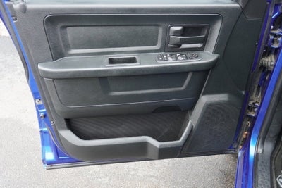 2017 RAM 1500 Express Quad Cab 4x4 6'4' Box