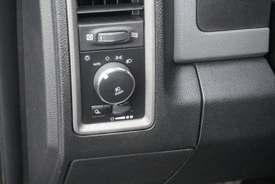 2017 RAM 1500 Express Quad Cab 4x4 6'4' Box