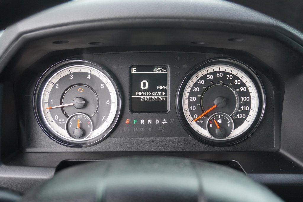 2017 RAM 1500 Express Quad Cab 4x4 6'4' Box