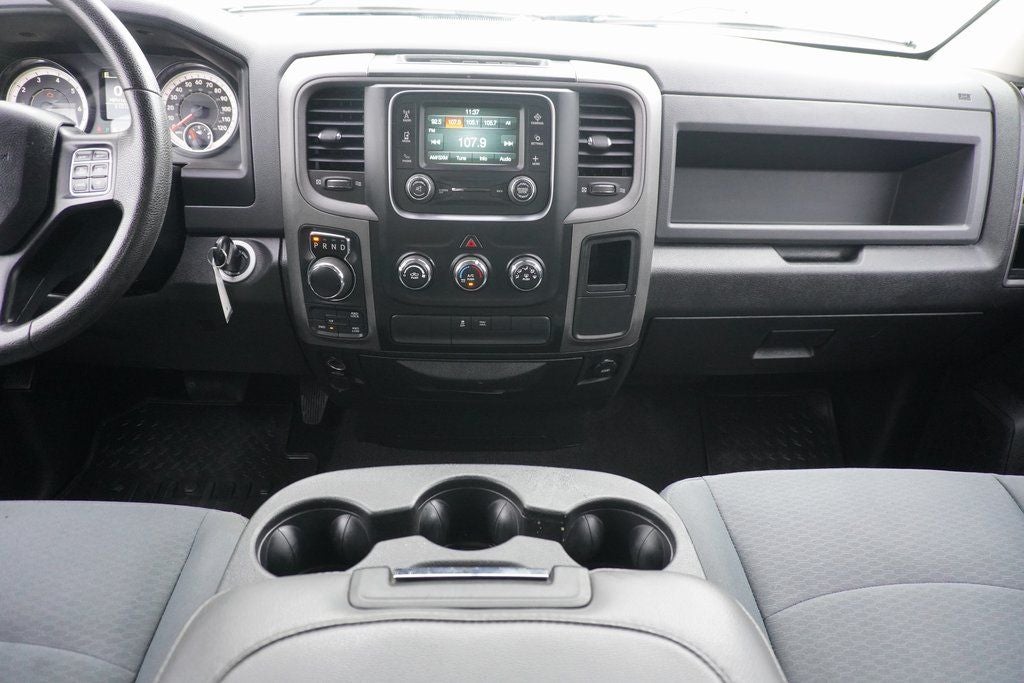 2017 RAM 1500 Express Quad Cab 4x4 6'4' Box