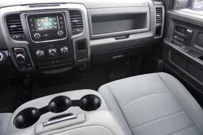 2017 RAM 1500 Express Quad Cab 4x4 6'4' Box