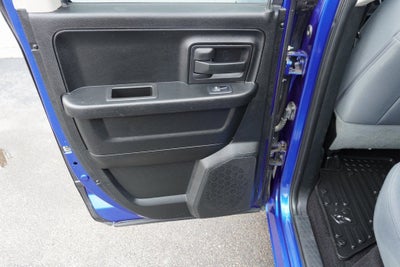 2017 RAM 1500 Express Quad Cab 4x4 6'4' Box