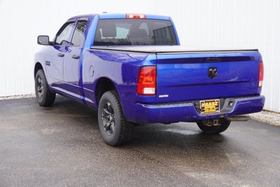 2017 RAM 1500 Express Quad Cab 4x4 6'4' Box