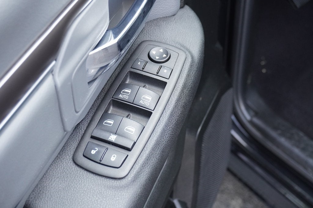 2024 RAM 1500 Classic SLT Quad Cab 4x4 6'4' Box