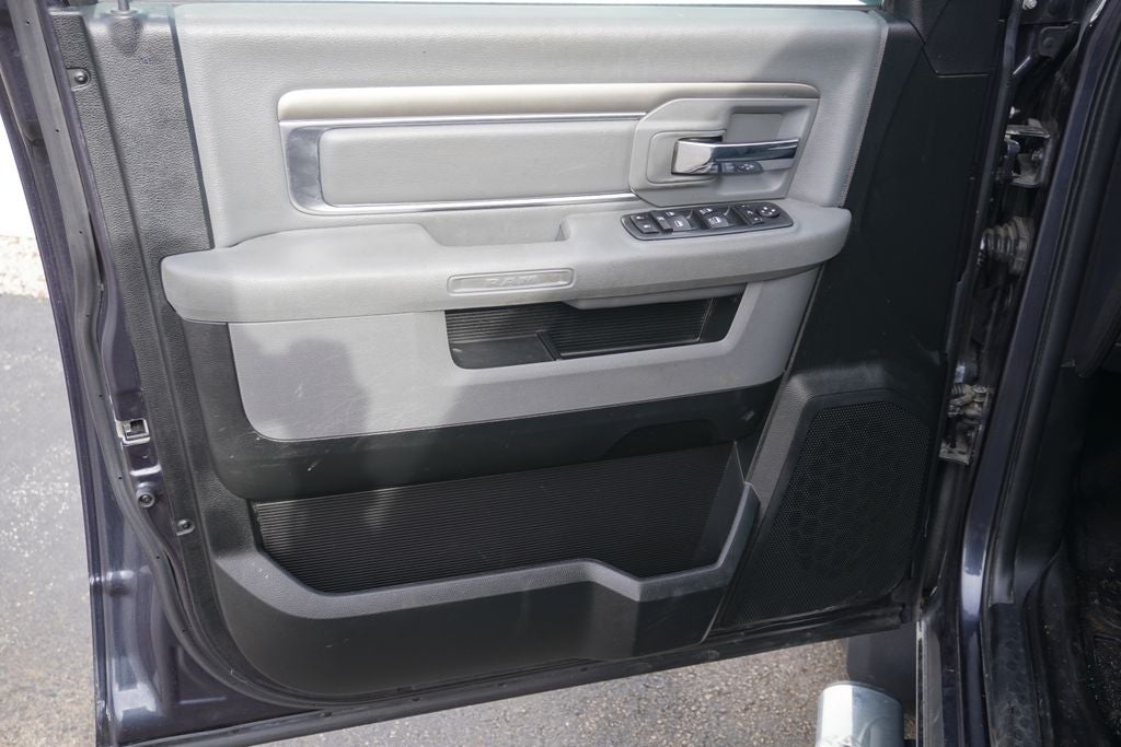 2018 RAM 1500 Big Horn Quad Cab 4x4 6'4' Box