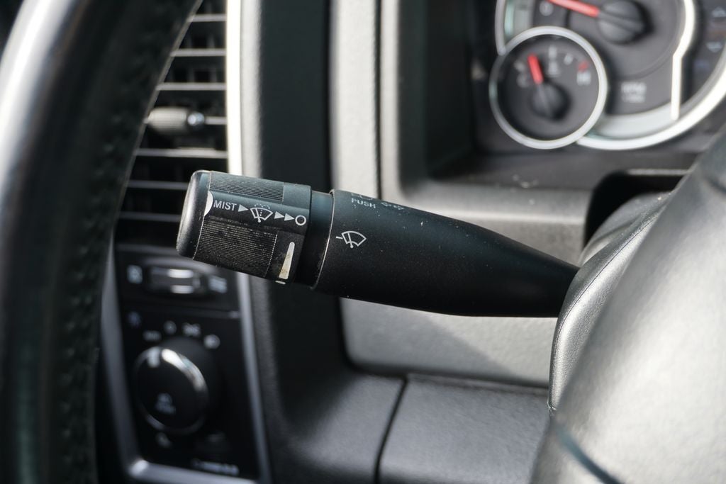 2018 RAM 1500 Big Horn Quad Cab 4x4 6'4' Box