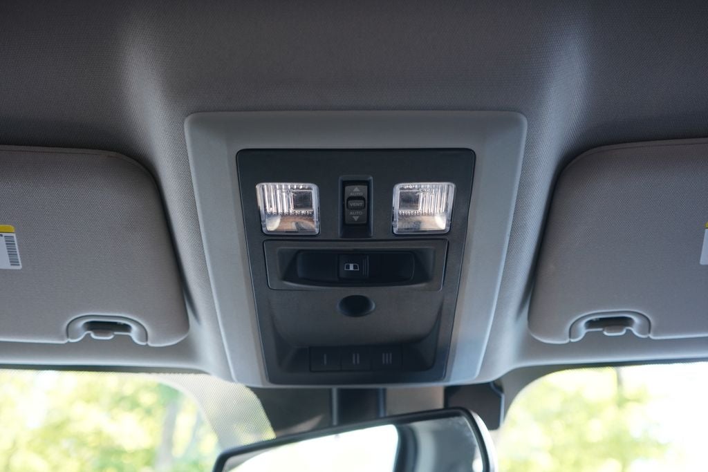 2017 RAM 1500 Laramie Crew Cab 4x4 5'7' Box