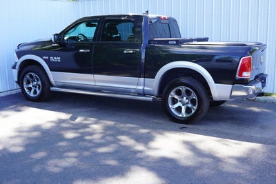 2017 RAM 1500 Laramie Crew Cab 4x4 5'7' Box