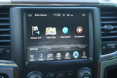 2017 RAM 1500 Laramie Crew Cab 4x4 5'7' Box