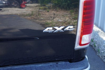 2017 RAM 1500 Laramie Crew Cab 4x4 5'7' Box