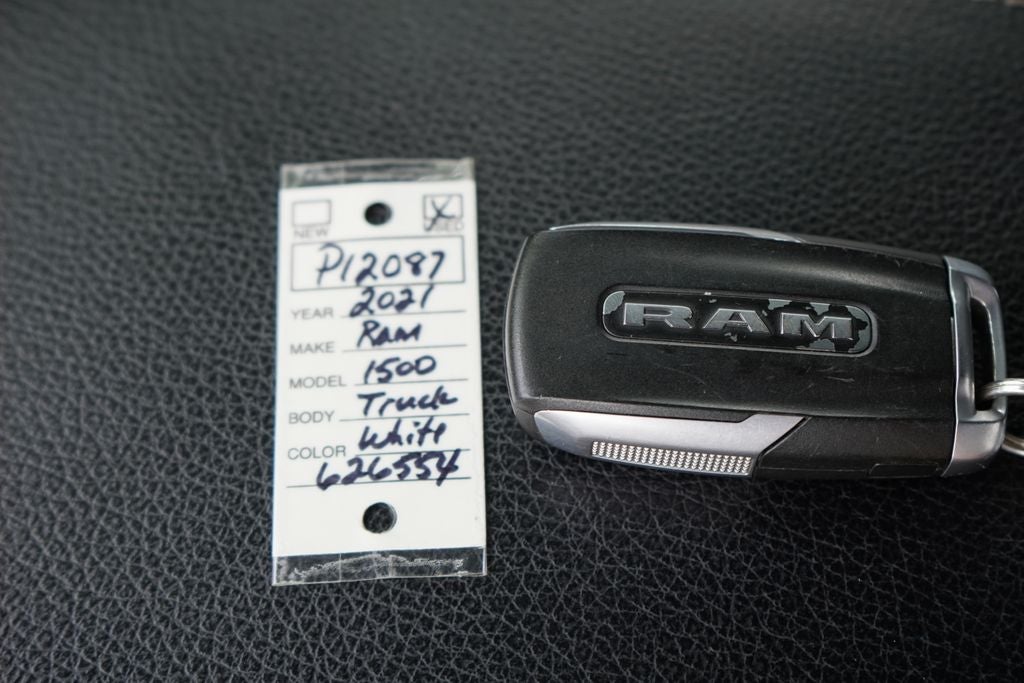 2021 RAM 1500 Big Horn Quad Cab 4x4 6'4' Box