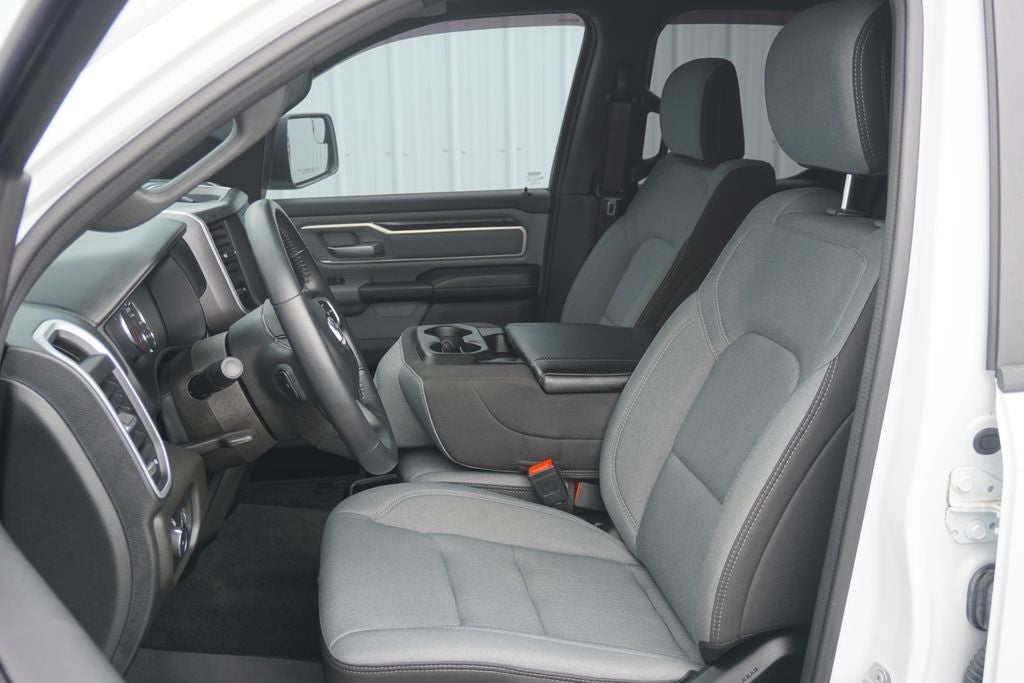 2023 RAM 1500 Big Horn Quad Cab 4x4 6'4' Box