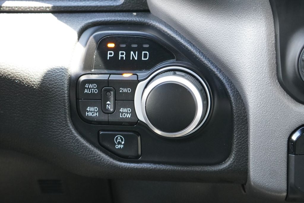 2022 RAM 1500 Big Horn Quad Cab 4x4 6'4' Box