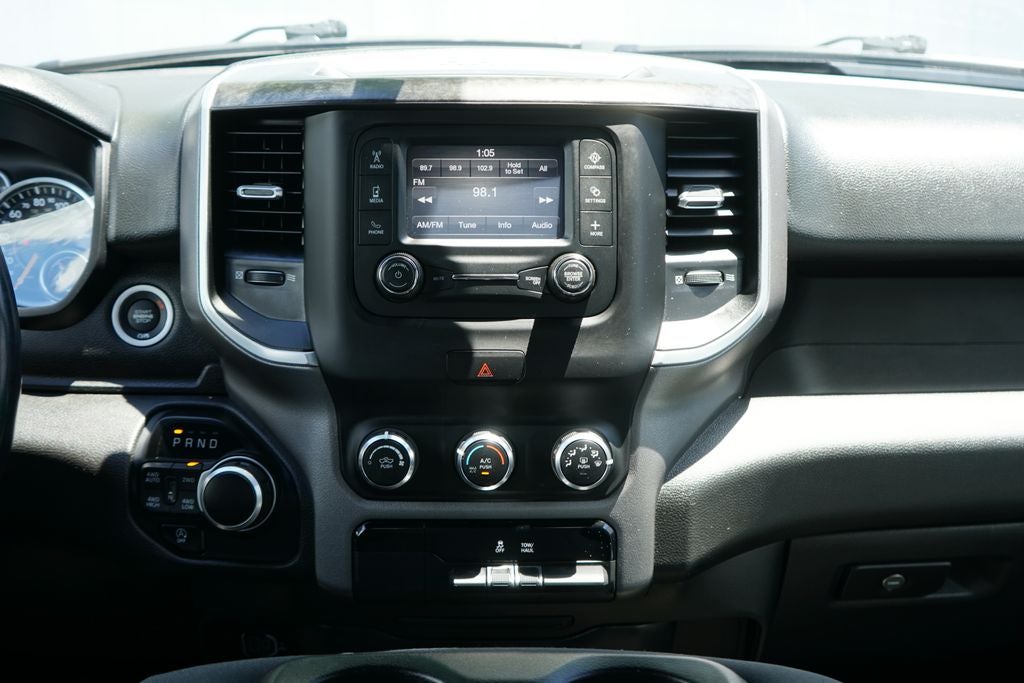 2022 RAM 1500 Big Horn Quad Cab 4x4 6'4' Box