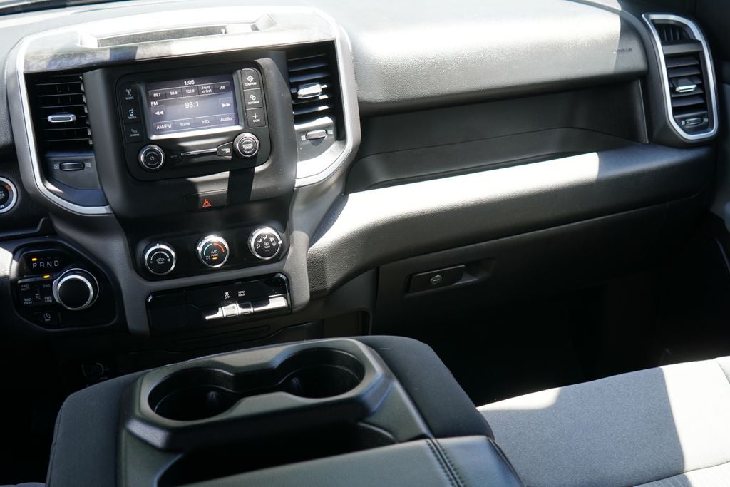 2022 RAM 1500 Big Horn Quad Cab 4x4 6'4' Box