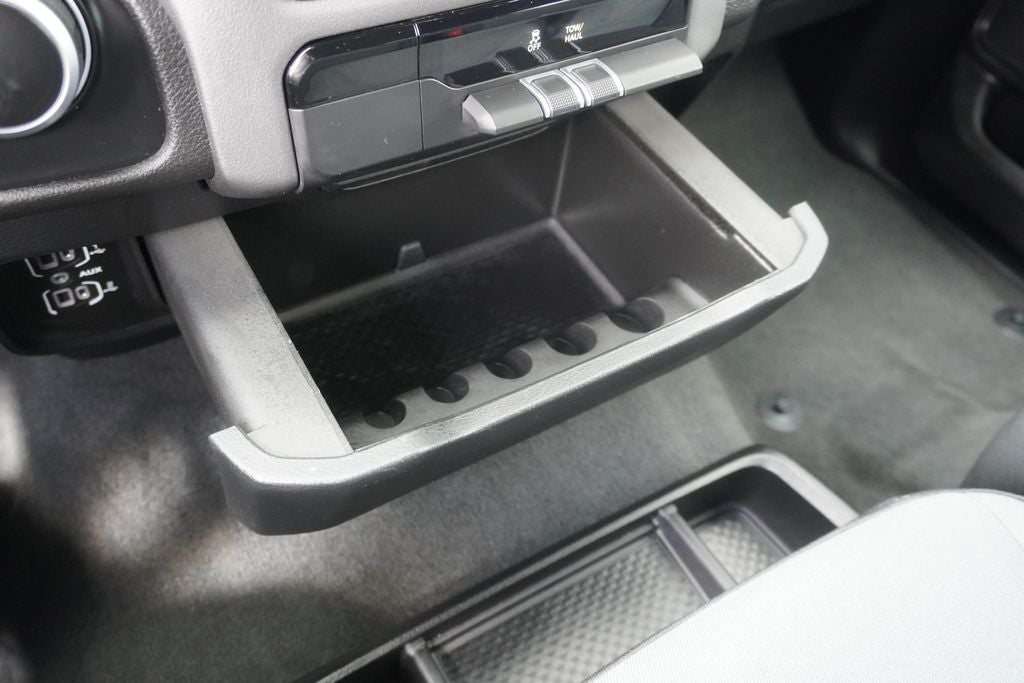 2022 RAM 1500 Big Horn Quad Cab 4x4 6'4' Box