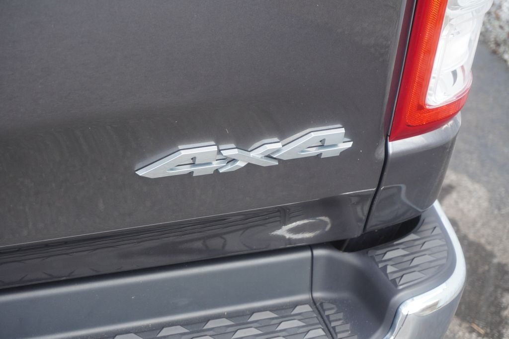 2022 RAM 1500 Big Horn Quad Cab 4x4 6'4' Box