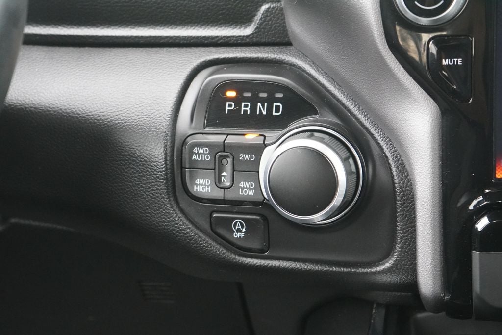 2024 RAM 1500 Big Horn Crew Cab 4x4 5'7' Box
