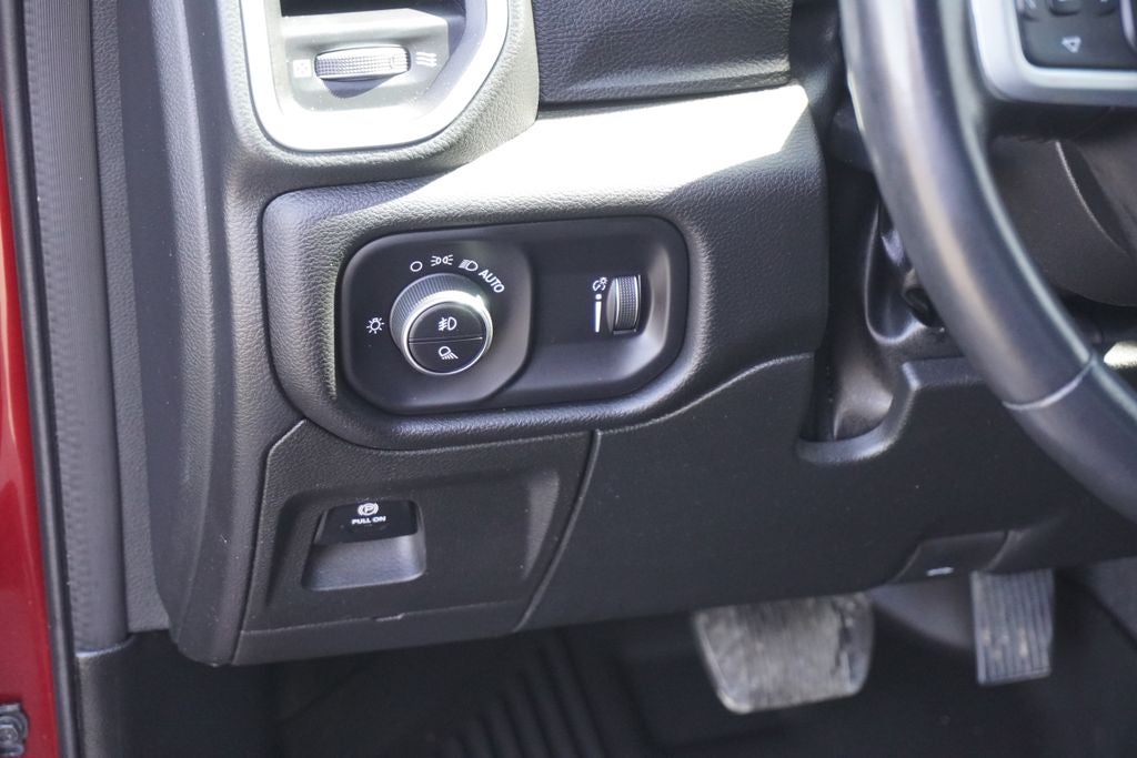 2023 RAM 1500 Big Horn Crew Cab 4x4 5'7' Box