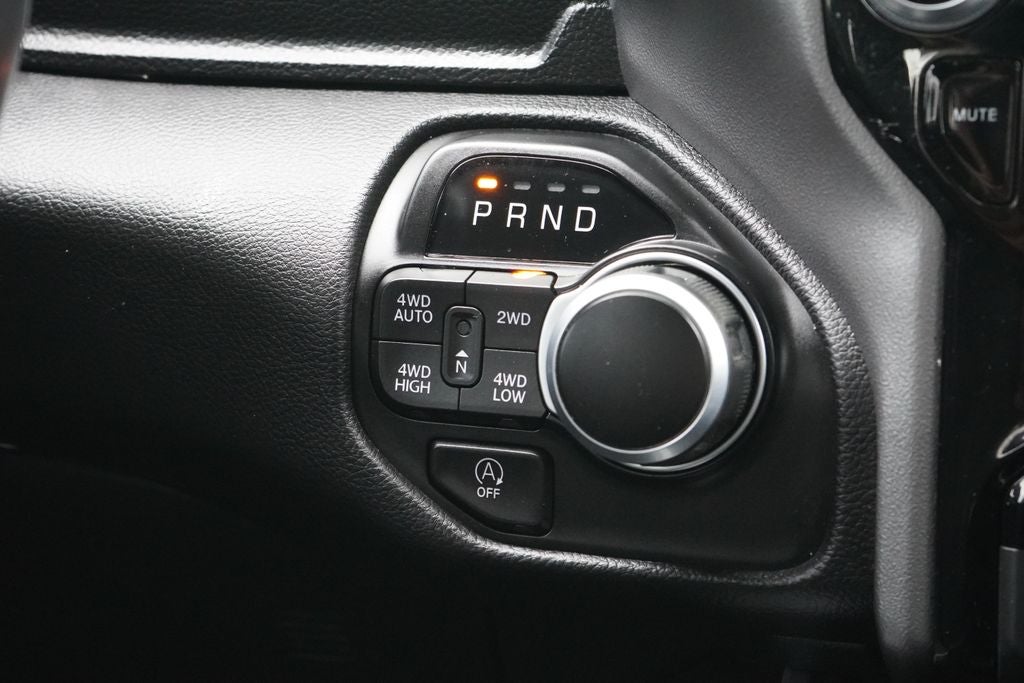 2023 RAM 1500 Big Horn Crew Cab 4x4 5'7' Box