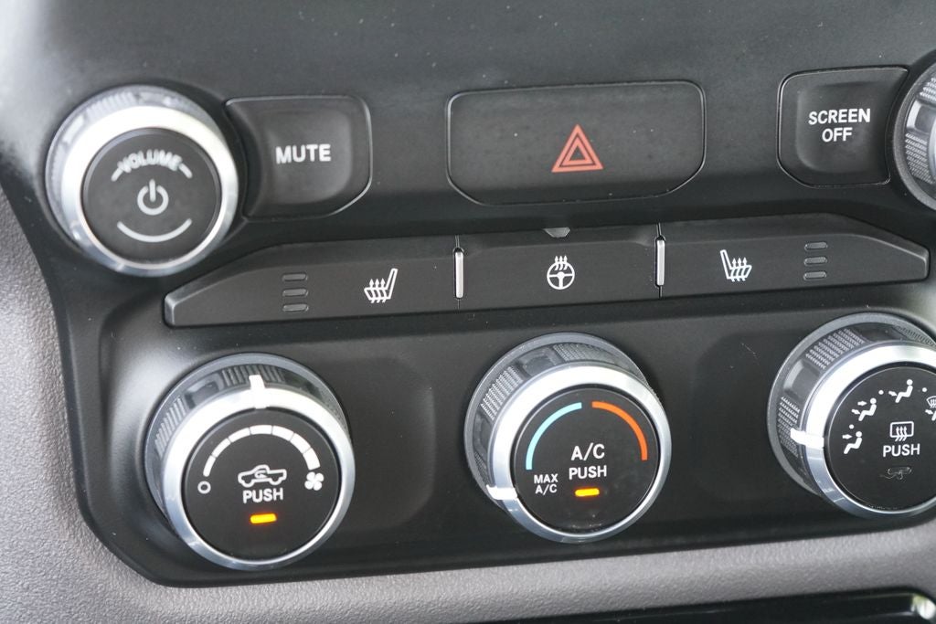 2023 RAM 1500 Big Horn Crew Cab 4x4 5'7' Box