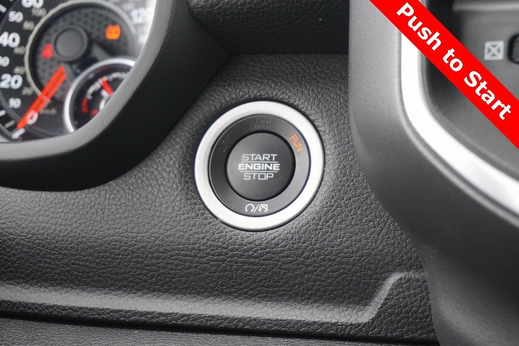 2022 RAM 1500 Big Horn Crew Cab 4x4 5'7' Box