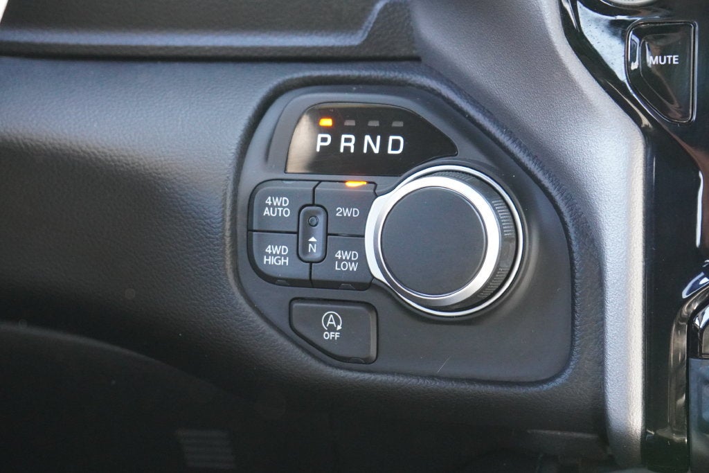 2025 RAM 1500 Big Horn Crew Cab 4x4 5'7' Box