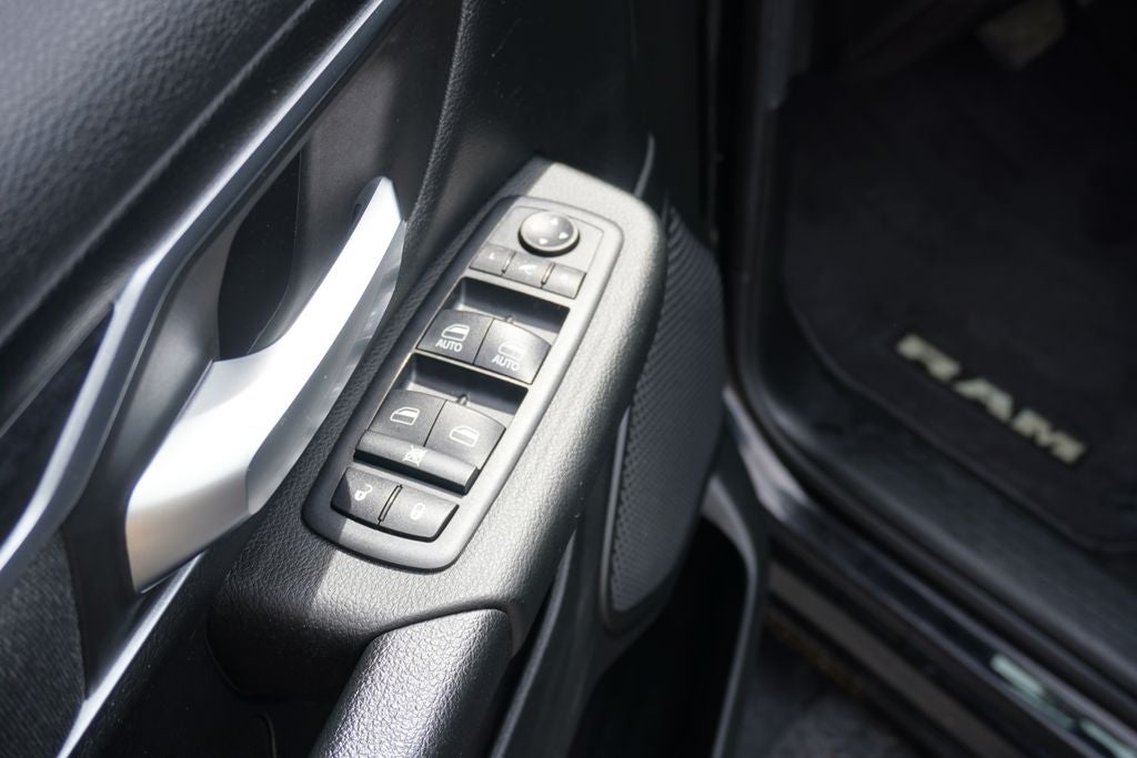 2019 RAM 1500 Big Horn/Lone Star Crew Cab 4x4 5'7' Box