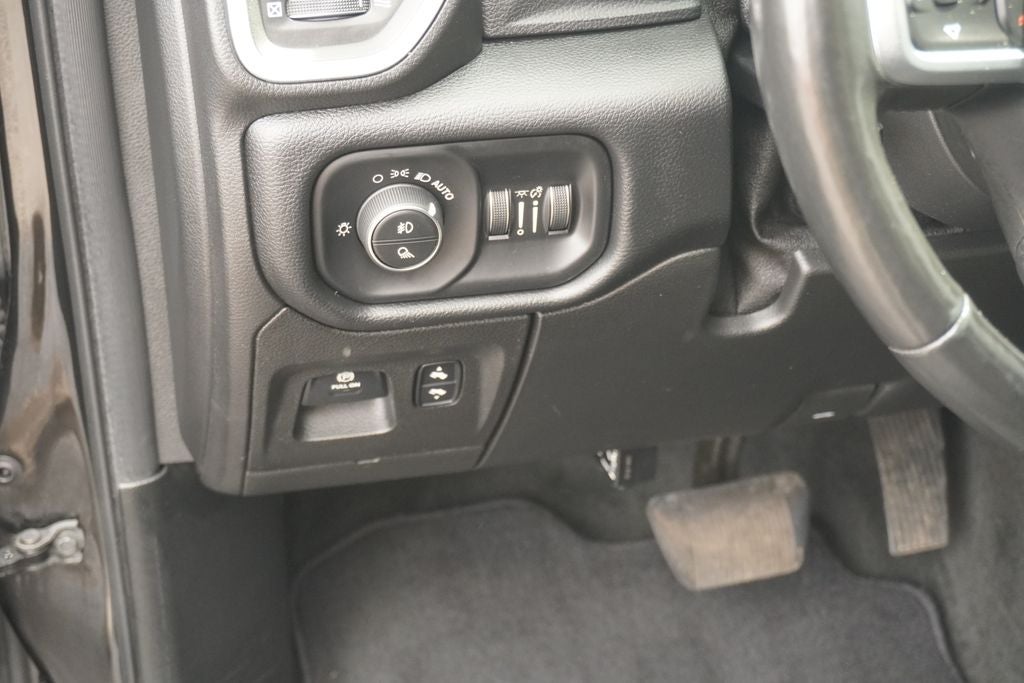 2019 RAM 1500 Big Horn/Lone Star Crew Cab 4x4 5'7' Box