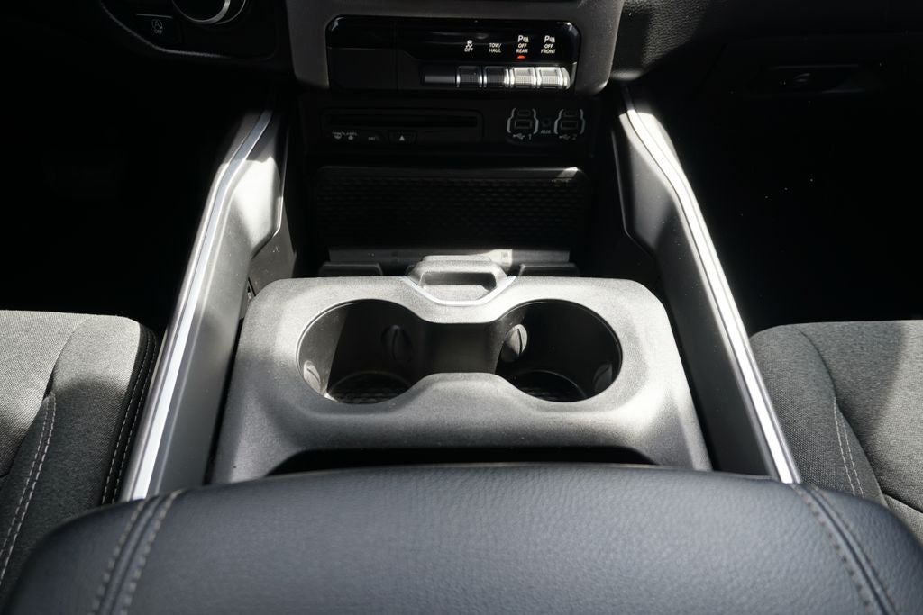 2019 RAM 1500 Big Horn/Lone Star Crew Cab 4x4 5'7' Box