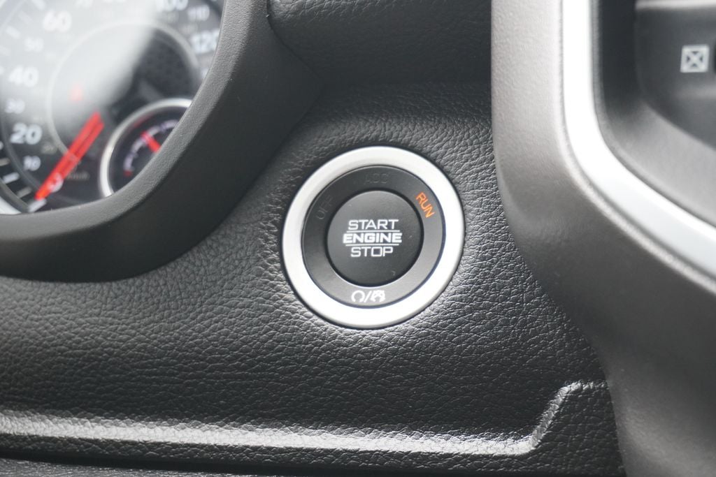 2019 RAM 1500 Big Horn/Lone Star Crew Cab 4x4 5'7' Box