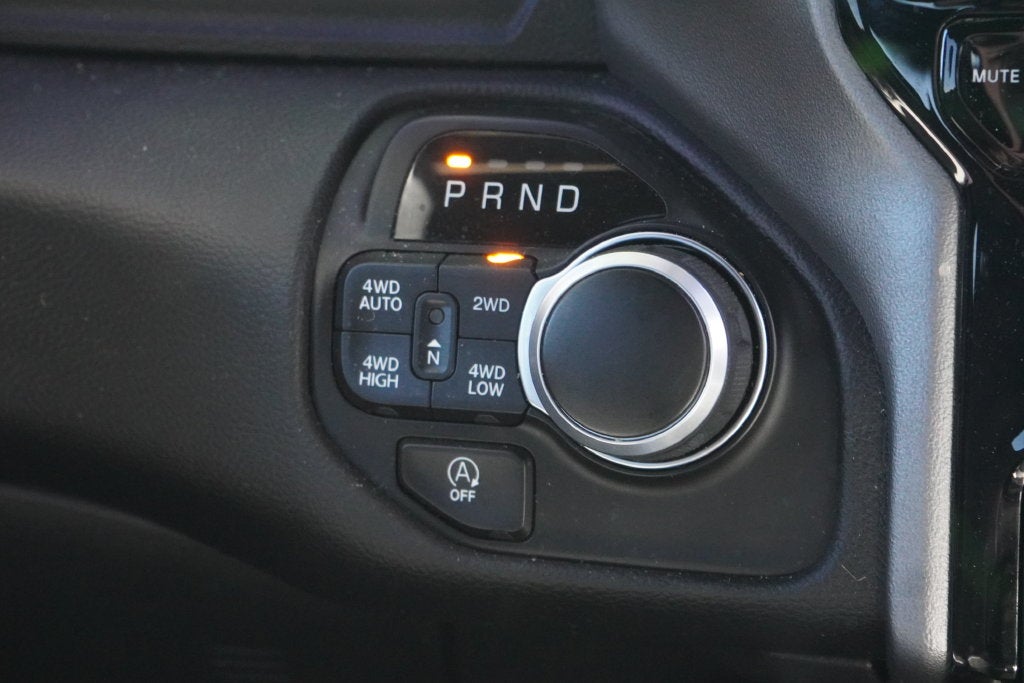 2024 RAM 1500 Big Horn Crew Cab 4x4 5'7' Box