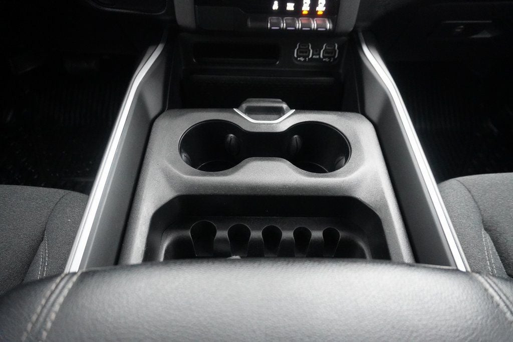 2021 RAM 1500 Big Horn Crew Cab 4x4 5'7' Box