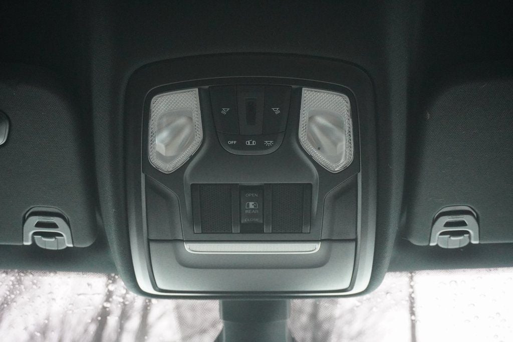 2021 RAM 1500 Big Horn Crew Cab 4x4 5'7' Box