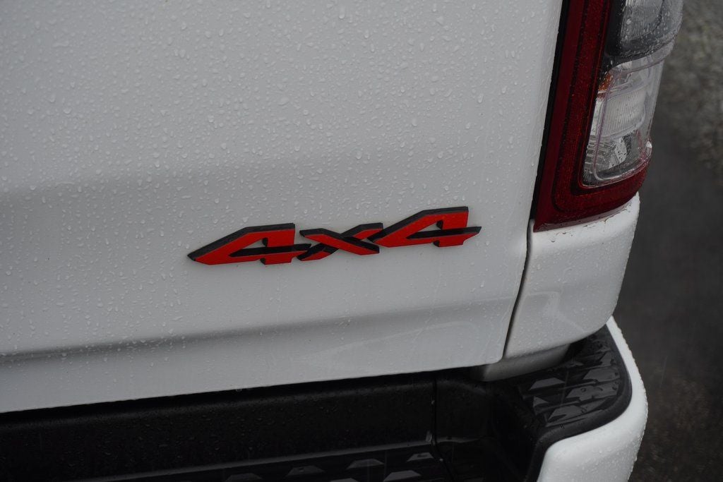 2021 RAM 1500 Big Horn Crew Cab 4x4 5'7' Box